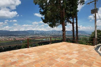 Casa de 4 alcobas en venta en Conjunto Alto De La Cruz, Chía, 515 m² · foto 10 de 18