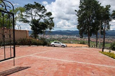 Casa de 4 alcobas en venta en Conjunto Alto De La Cruz, Chía, 515 m² · foto 12 de 18