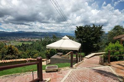 Casa de 4 alcobas en venta en Conjunto Alto De La Cruz, Chía, 515 m² · foto 13 de 18
