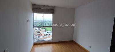 Apartamento de 3 alcobas en venta en Aures Corinto, Bogotá, 65 m² · foto 2 de 9