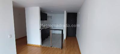 Apartamento de 3 alcobas en venta en Aures Corinto, Bogotá, 65 m² · foto 3 de 9