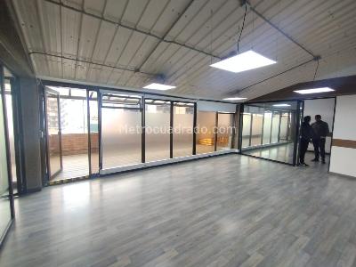 Office for rent in QUINTA CAMACHO, Bogotá