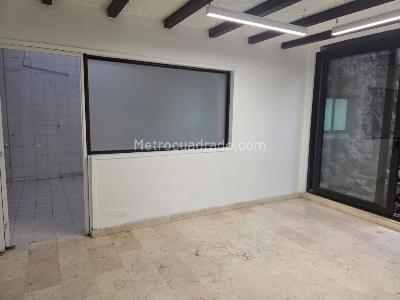 Casa de 5 alcobas en arriendo en Chico Norte, Bogotá, 300 m² · foto 3 de 15