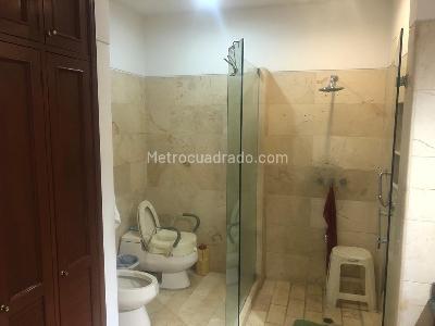 Apartamento de 3 alcobas en venta en Normandia, Cali, 185 m² · foto 10 de 18