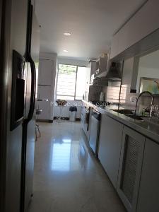 Apartamento de 3 alcobas en venta en La Arboleda, Cali, 220 m² · foto 8 de 20