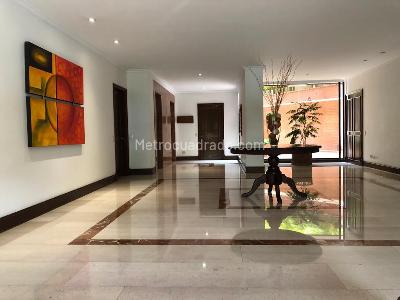 Apartamento en venta en La Arboleda, Cali · foto 2 de 13
