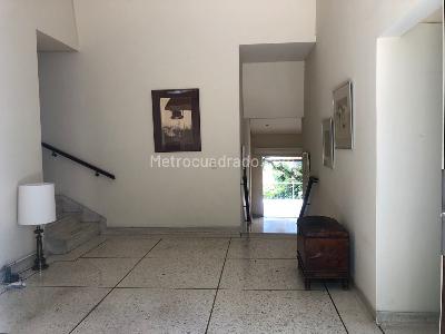 Casa de 3 alcobas en venta en La Arboleda, Cali, 350 m² · foto 2 de 17