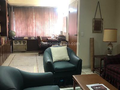Casa de 3 alcobas en venta en La Arboleda, Cali, 350 m² · foto 3 de 17