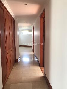 Apartamento de 3 alcobas en venta en Cristales, Cali, 256 m² · foto 10 de 20