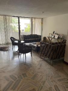 Apartamento de 3 alcobas en venta en Centenario, Cali, 140 m² · foto 2 de 11