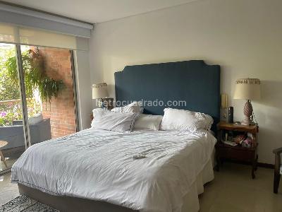 Apartamento de 3 alcobas en venta en Santa Rita, Cali, 250 m² · foto 10 de 10