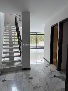 Apartamento de 3 alcobas en venta en La Arboleda, Cali, 180 m² · foto 2 de 20