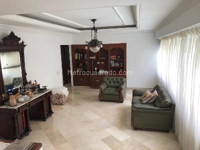 Casa de 5 alcobas en arriendo en Santa Rita, Cali, 630 m² · foto 19 de 20