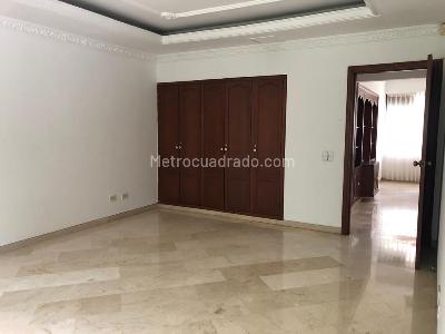 Casa de 5 alcobas en arriendo en Santa Rita, Cali, 630 m² · foto 20 de 20