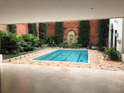 Casa de 5 alcobas en arriendo en Santa Rita, Cali, 630 m² · foto 2 de 20