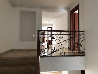 Casa de 5 alcobas en arriendo en Santa Rita, Cali, 630 m² · foto 9 de 20