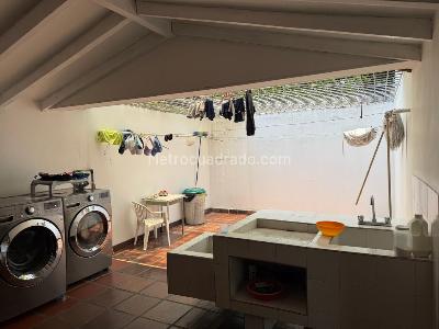 Casa de 5 alcobas en venta en Ciudad Jardin, Cali, 578 m² · foto 17 de 20