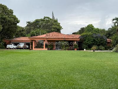 Casa de 3 alcobas en venta en Pance, Cali, 400 m² · foto 2 de 20