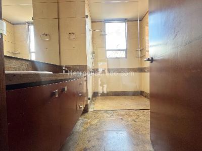 Apartamento de 4 alcobas en venta en Chico Reservado Chico, Bogotá, 198 m² · foto 14 de 20