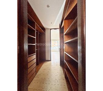 Apartamento de 4 alcobas en venta en Chico Reservado Chico, Bogotá, 198 m² · foto 15 de 20