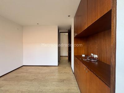 Apartamento de 4 alcobas en venta en Chico Reservado Chico, Bogotá, 198 m² · foto 19 de 20