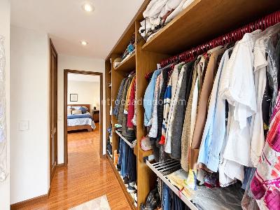 Apartamento de 4 alcobas en venta en Bosque Mediina, Bogotá, 300 m² · foto 12 de 17