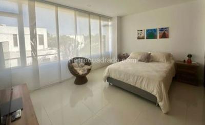 Casa de 4 alcobas en venta en Barcelona, Cartagena, 240 m² · foto 9 de 13