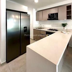 Apartamento de 2 alcobas en venta en Altos De Los Rosales, Barranquilla, 78 m² · foto 3 de 12