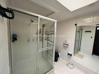 Casa de 3 alcobas en venta en Seleccionar Barrio, Bogotá, 211 m² · foto 14 de 20