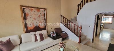Casa de 3 alcobas en venta en Seleccionar Barrio, Bogotá, 211 m² · foto 2 de 20