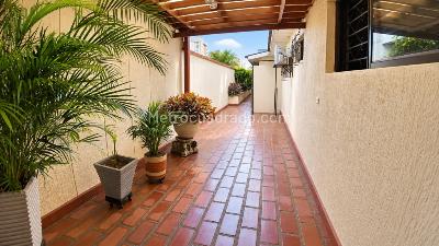 Casa de 5 alcobas en venta en El Tabor, Barranquilla, 520 m² · foto 6 de 11
