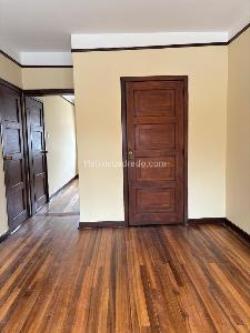 Casa de 5 alcobas en venta en Chapinero Galerias, Bogotá, 300 m² · foto 15 de 20