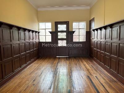 Casa de 5 alcobas en venta en Chapinero Galerias, Bogotá, 300 m² · foto 3 de 20