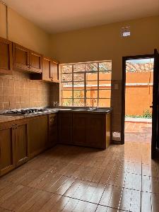 Casa de 5 alcobas en venta en Chapinero Galerias, Bogotá, 300 m² · foto 8 de 20