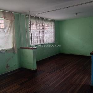 Casa en venta en San Jose Sur Oriental, Bogotá · foto 5 de 6