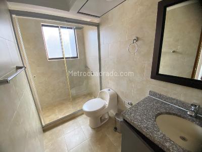 Apartamento de 5 alcobas en arriendo en Chico Norte, Bogotá, 300 m² · foto 15 de 20
