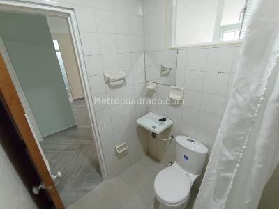 Apartamento de 2 alcobas en arriendo en San Jose De Spring, Bogotá, 83 m² · foto 12 de 20