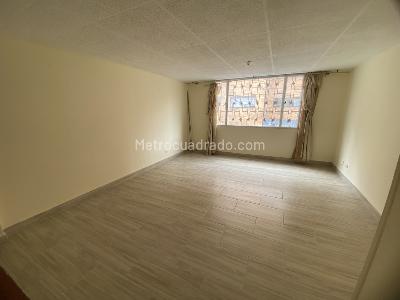 Apartamento de 2 alcobas en arriendo en Los Pinos, Bogotá, 50 m² · foto 2 de 15