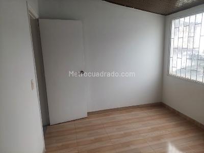 Casa de 5 alcobas en arriendo en Normandia Occidental, Bogotá, 321 m² · foto 3 de 20