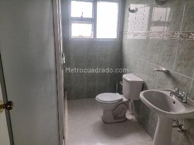 Casa de 5 alcobas en arriendo en Normandia Occidental, Bogotá, 321 m² · foto 13 de 20