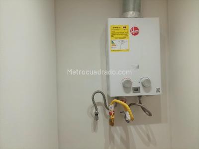 Apartaestudio en arriendo en La Candelaria, Bogotá, 31 m² · foto 10 de 15