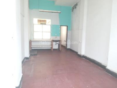 Casa de 5 alcobas en venta en La Merced, Cali, 494 m² · foto 3 de 20