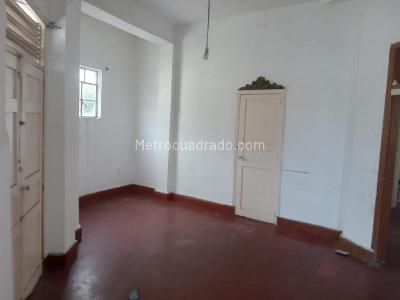 Casa de 5 alcobas en venta en La Merced, Cali, 494 m² · foto 15 de 20