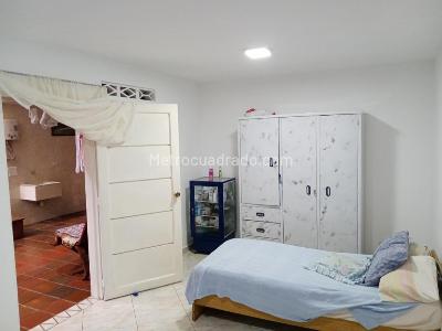 Casa de 5 alcobas en venta en Panamericano, Cali, 260 m² · foto 7 de 20