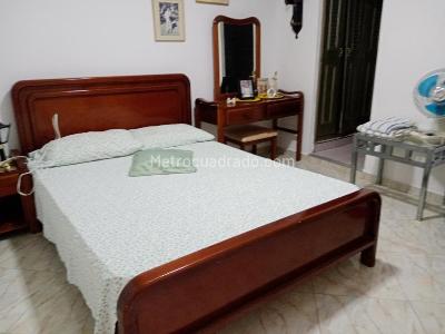 Casa de 5 alcobas en venta en Panamericano, Cali, 260 m² · foto 9 de 20