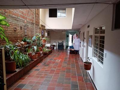 Casa de 5 alcobas en venta en Panamericano, Cali, 260 m² · foto 12 de 20
