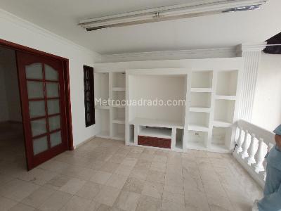 Casa de 3 alcobas en venta en Cristales, Cali, 361 m² · foto 5 de 20