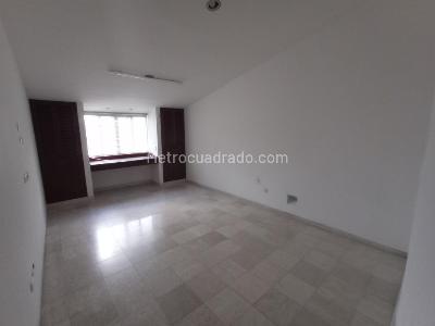 Casa de 3 alcobas en venta en Cristales, Cali, 361 m² · foto 15 de 20