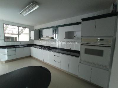 Casa de 3 alcobas en venta en Cristales, Cali, 361 m² · foto 16 de 20