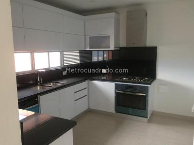 Apartamento de 3 alcobas en venta en Santa Teresita, Cali, 230 m² · foto 9 de 16